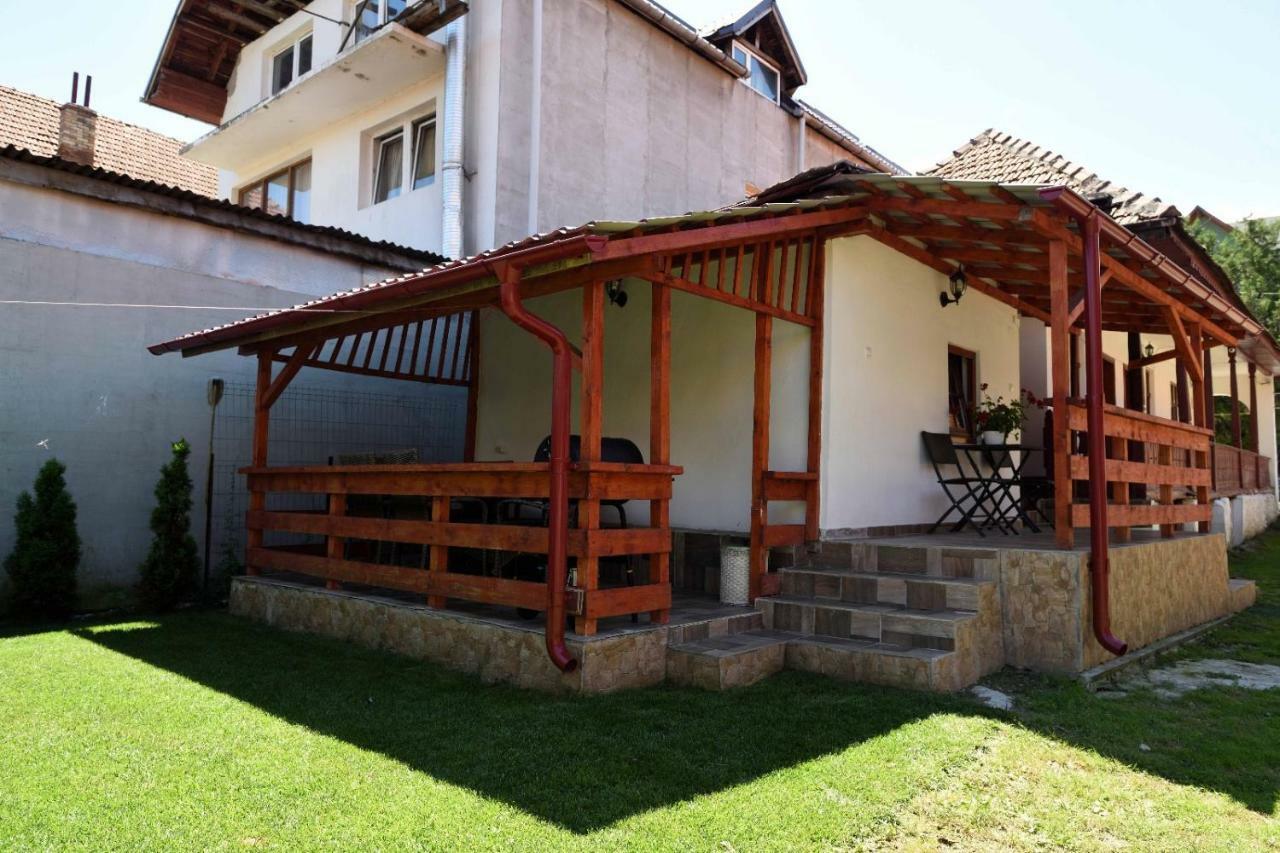 Casa Optim Hotel Calimanesti Ngoại thất bức ảnh