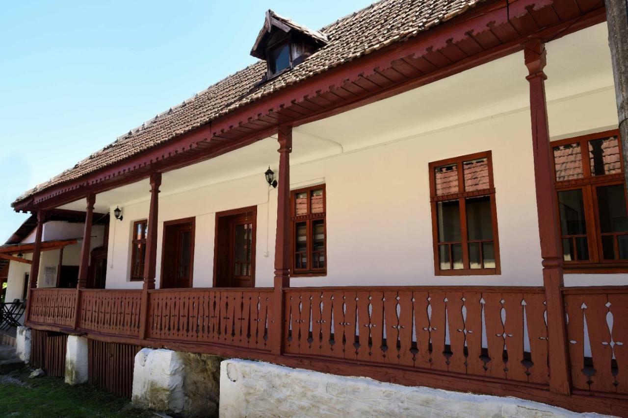 Casa Optim Hotel Calimanesti Ngoại thất bức ảnh