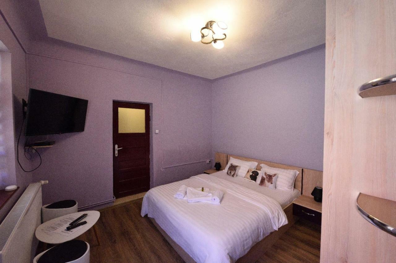 Casa Optim Hotel Calimanesti Ngoại thất bức ảnh